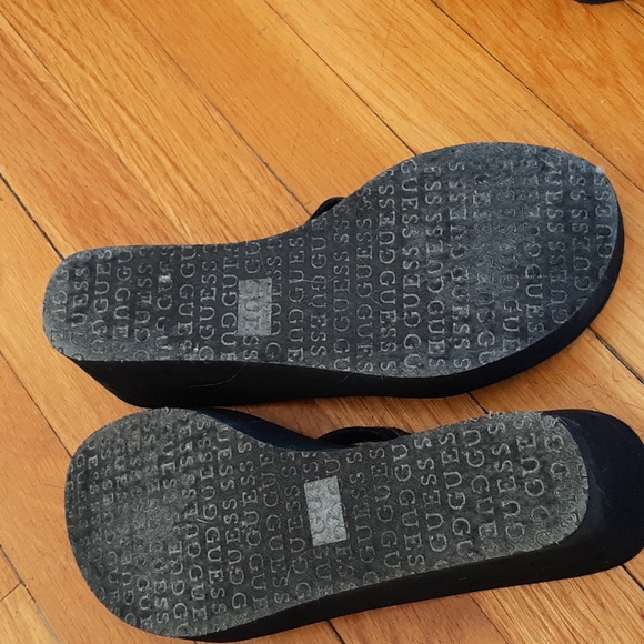 Black Guess Sandals with silver accent Sparkle strap womens size 10 - Picture 4 of 4